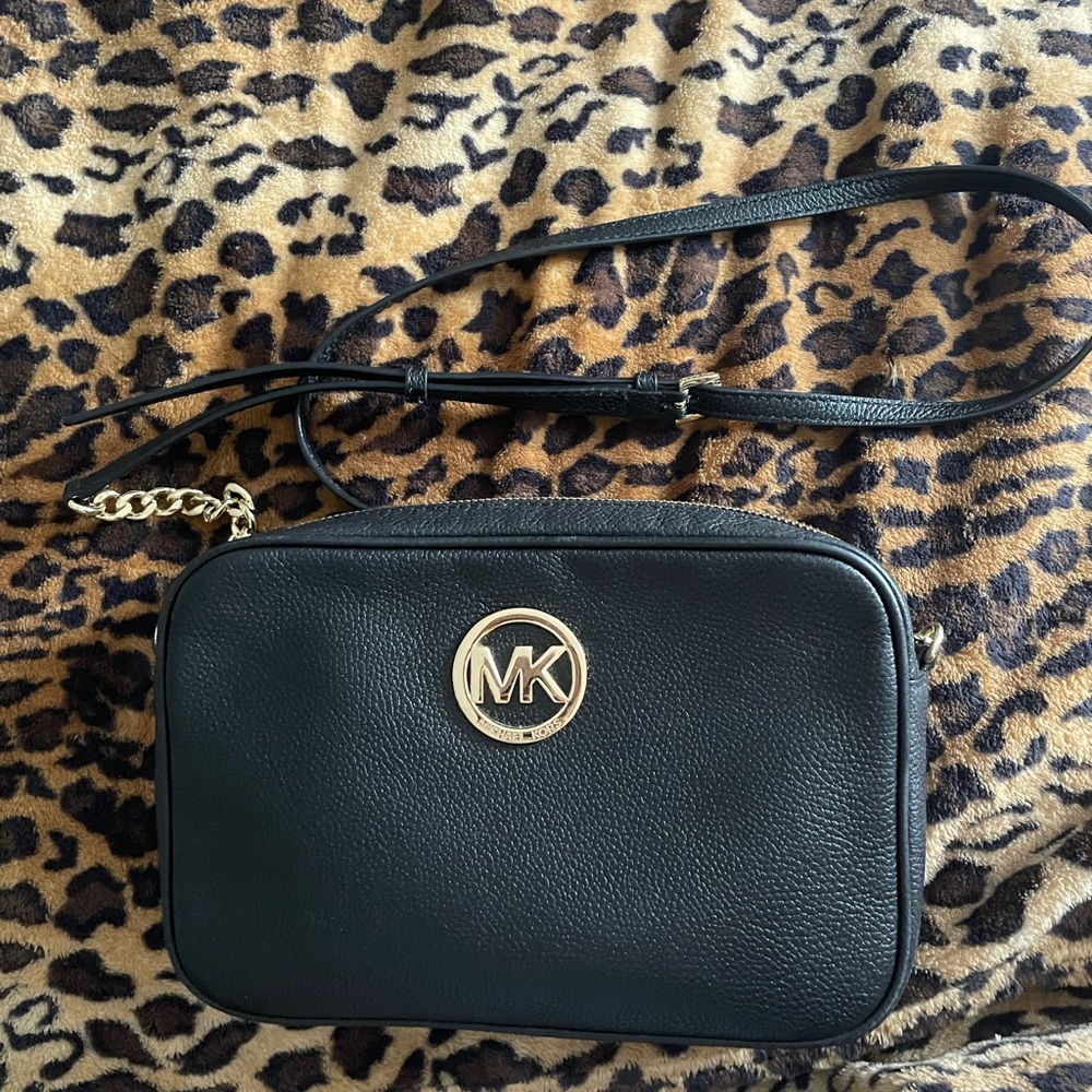 ❌SOLD❌MK crossbody!